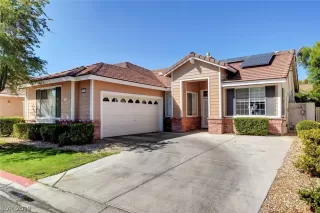 Photo #1: 2130288 Listing 