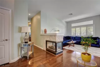 Photo #6: 2130288 Listing 