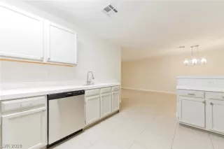 Photo #1: 2130292 Listing