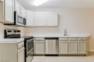 Photo #2: 2130292 Listing