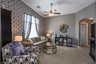 Photo #6: 2130321 Listing 