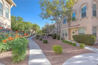 Photo #1: 2130372 Listing