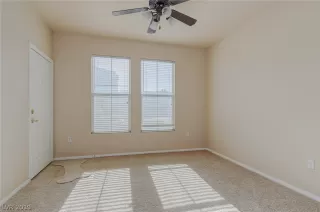 Photo #4: 2130372 Listing