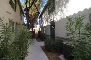 Photo #2: 2130430 Listing