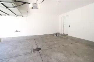 Photo #5: 2130430 Listing