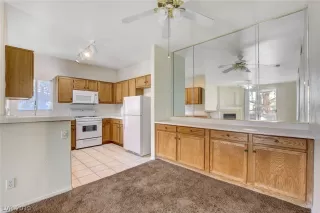 Photo #4: 2130443 Listing 