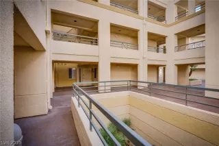 Photo #2: 2130449 Listing 