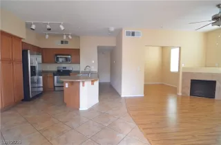 Photo #2: 2130498 Listing