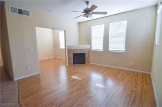 Photo #6: 2130498 Listing