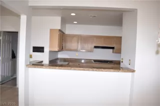 Photo #6: 2130508 Listing 