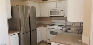 Photo #1: 2130522 Listing 