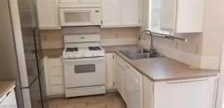 Photo #2: 2130522 Listing 