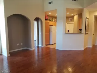 Photo #6: 2130551 Listing 