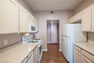 Photo #1: 2130559 Listing 