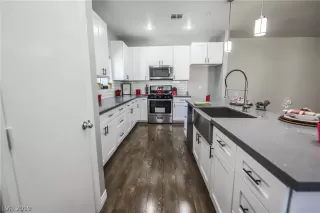 Photo #3: 2130590 Listing 