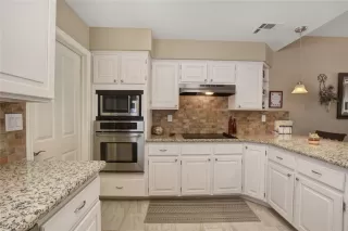 Photo #5: 2130625 Listing 