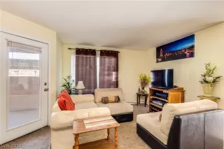 Photo #3: 2130633 Listing 