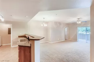 Photo #2: 2130652 Listing 