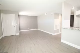 Photo #2: 2130689 Listing