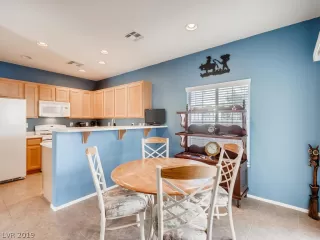 Photo #6: 2130696 Listing