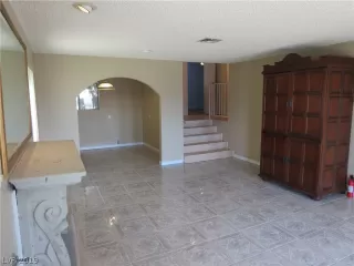 Photo #4: 2130710 Listing