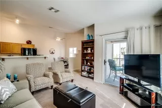 Photo #3: 2130717 Listing 