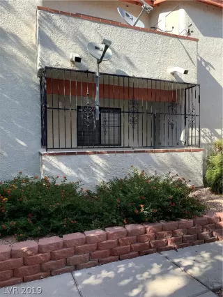 Photo #3: 2130766 Listing 