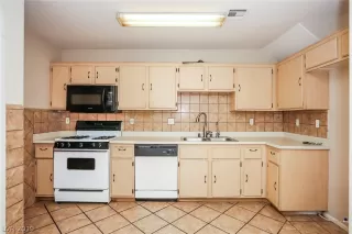 Photo #1: 2130798 Listing 