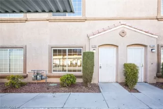 Photo #5: 2130798 Listing 