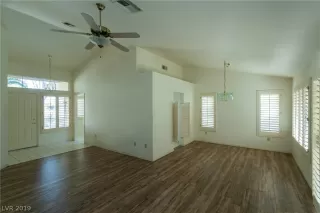 Photo #2: 2130807 Listing