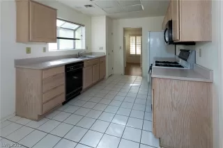 Photo #3: 2130807 Listing