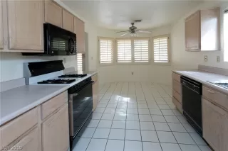 Photo #4: 2130807 Listing