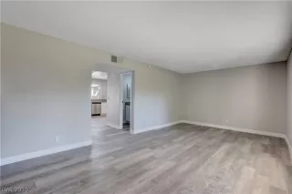 Photo #2: 2130898 Listing