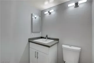 Photo #6: 2130898 Listing