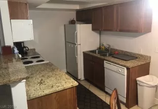 Photo #4: 2130908 Listing 