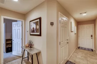 Photo #5: 2130912 Listing