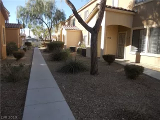 Photo #3: 2130917 Listing