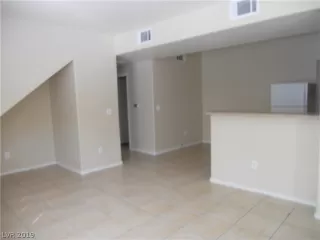 Photo #5: 2130917 Listing