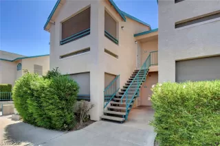 Photo #2: 2130935 Listing