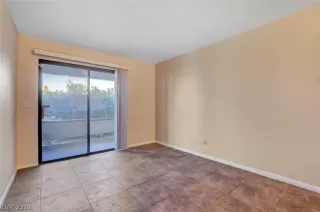 Photo #6: 2130935 Listing