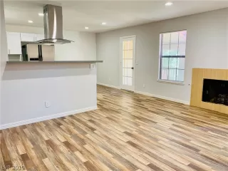 Photo #1: 2130941 Listing 