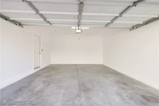 Photo #5: 2130970 Listing