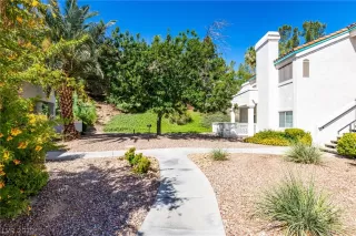 Photo #1: 2130994 Listing