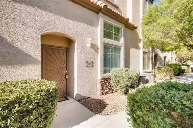 MLS: 2131034 Condo For Sale