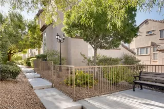 Photo #1: 2131034 Listing