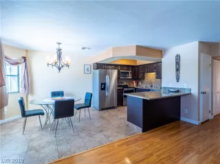 Photo #3: 2131058 Listing 