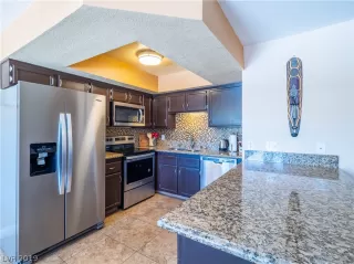 Photo #5: 2131058 Listing 