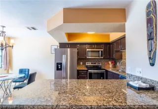 Photo #6: 2131058 Listing 