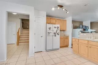 Photo #3: 2131199 Listing 