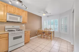 Photo #4: 2131199 Listing 